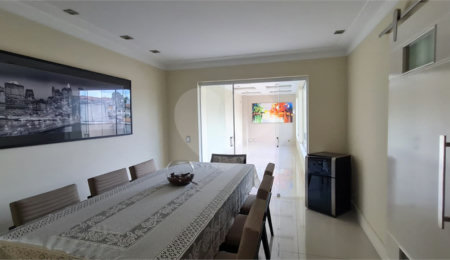 Sobrado à venda com 4 quartos, sendo 1 suíte,  em Jabaquara, São Paulo, SP
