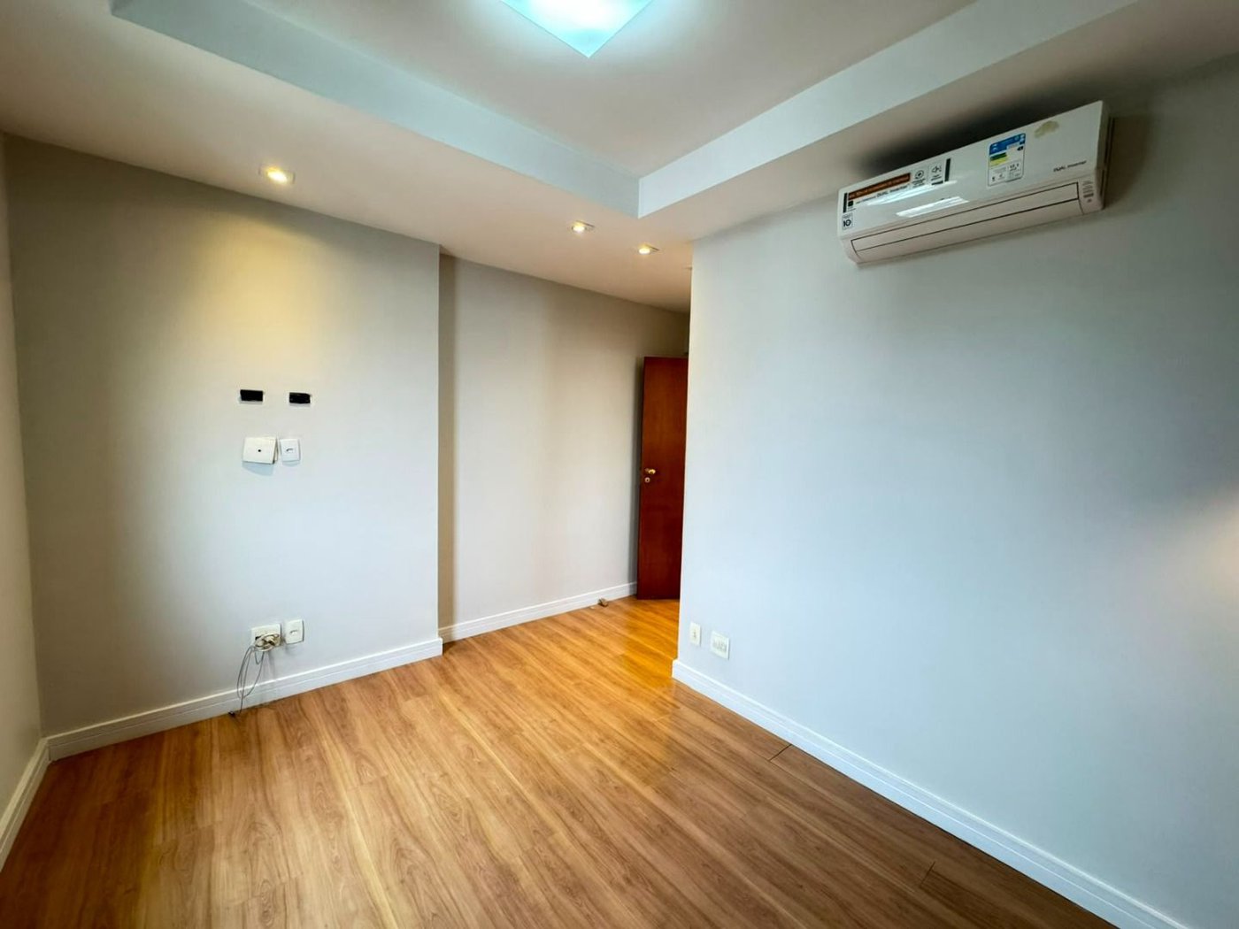 Apartamento com 3 dormitórios à venda, 103 m² por R$ 765.000,00 - Embaré - Santos/SP