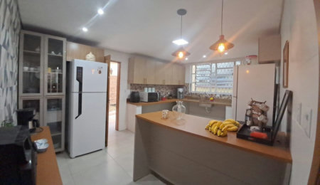 Casa com 3 dormitórios à venda, 131 m² por R$ 923.000,00 - Embaré - Santos/SP
