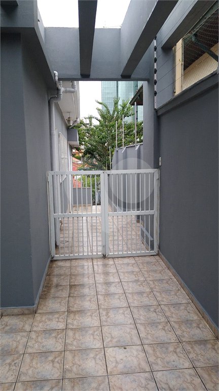 Sobrado à venda com 4 quartos, sendo 3 suítes, em Cidade Mãe do Céu, São Paulo, SP