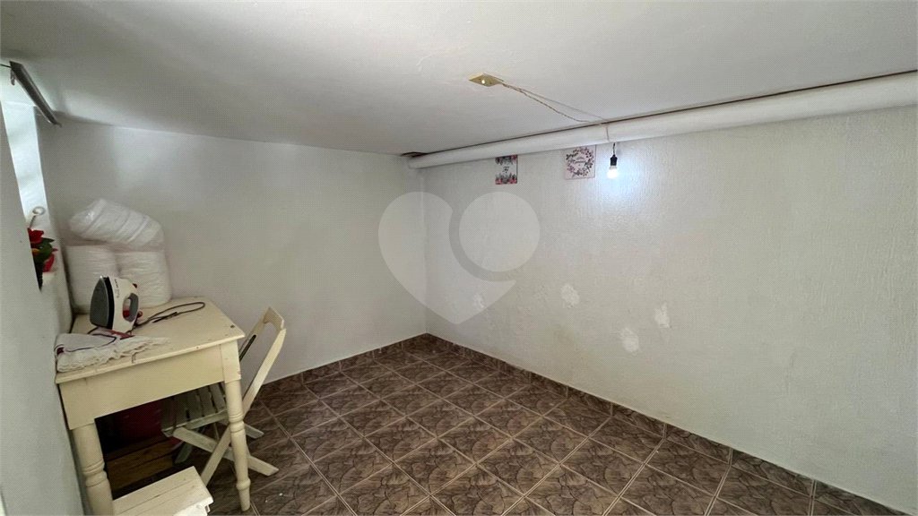 Casa à venda com 2 quartos, sendo 1 suíte, no Centro, Sarapuí, SP