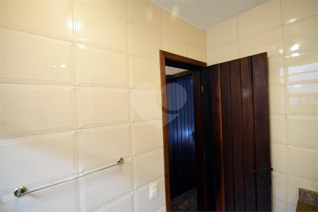 Casa à venda com 5 quartos, sendo 1 suíte, no condomínio Vivendas, Rio de Janeiro - RJ