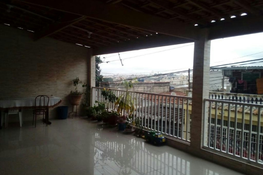 Sobrado à venda com 3 quartos, sendo 1 suíte, em Tremembé, São Paulo, SP