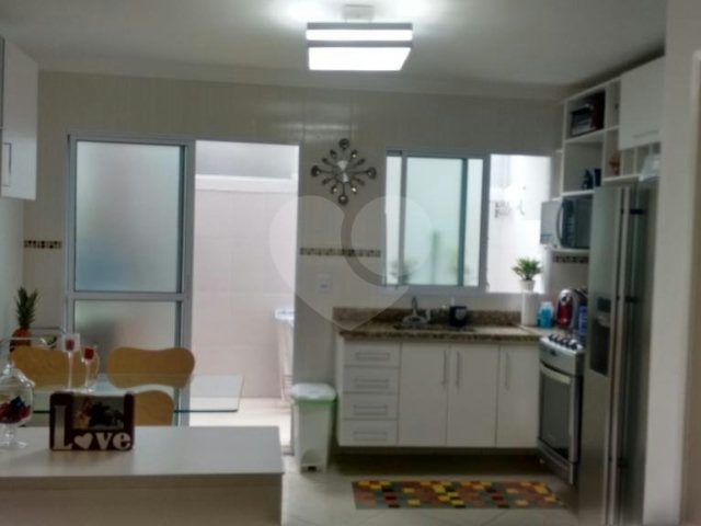Casa à venda com 2 suítes no condomínio S//nome, São Paulo - SP