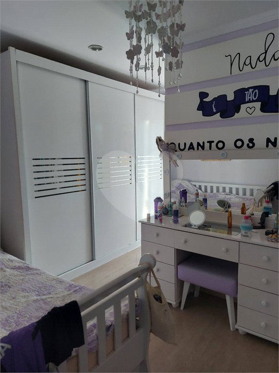 Sobrado à venda com 4 quartos, sendo 3 suítes, em Residencial Novo Horizonte I, Mogi das Cruzes, SP