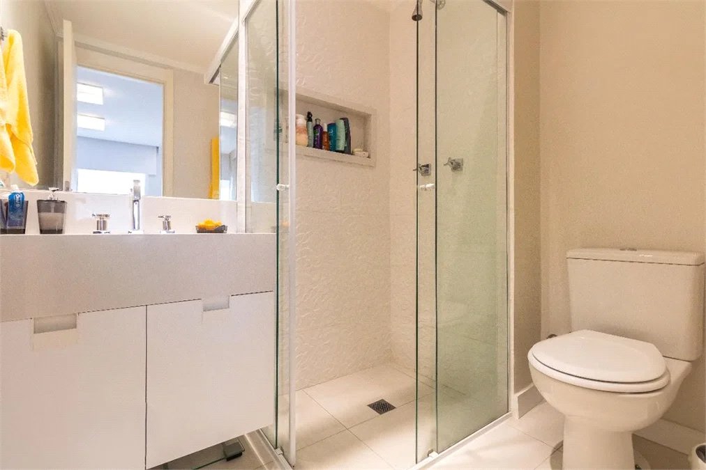 Apartamento à venda ou para alugar com 2 quartos, sendo 1 suíte,  em Vila Gertrudes, São Paulo, SP