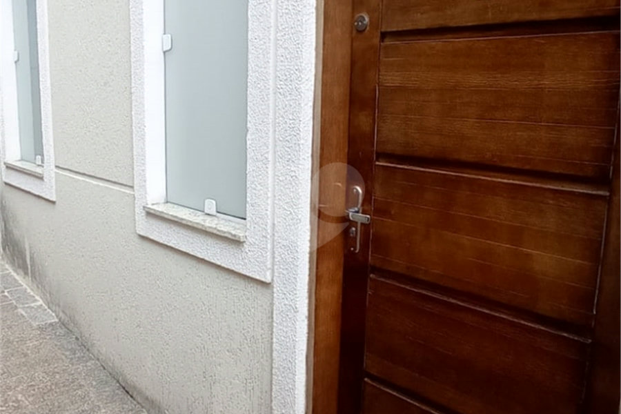 Casa à venda com 2 suítes no condomínio Residencial Pavoni I, São Paulo - SP