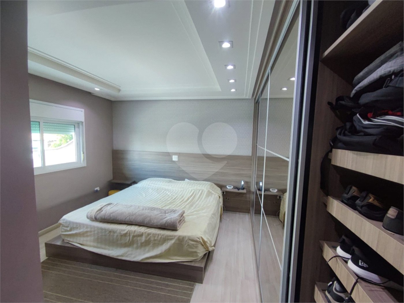 Sobrado à venda com 3 quartos, sendo 2 suítes,  em Vila Pires, Santo André, SP