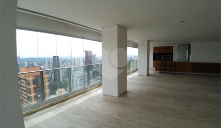 Apartamento à venda ou para alugar com 3 suítes em Pinheiros, São Paulo, SP