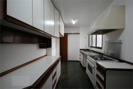 Apartamento à venda com 4 quartos, sendo 2 suítes, em Real Parque, São Paulo, SP