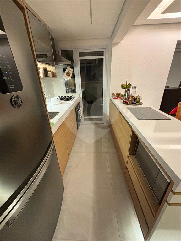 Apartamento à venda com 2 suítes em Vila Anastácio, São Paulo, SP