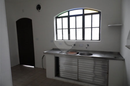 Casa à venda com 5 quartos, sendo 3 suítes, em Vila São Francisco, São Paulo, SP