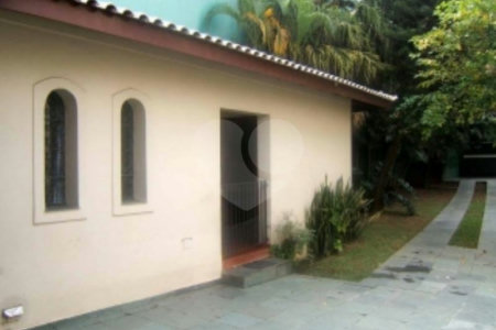 Casa de Vila à venda com 4 quartos, sendo 2 suítes, em Granja Julieta, São Paulo, SP