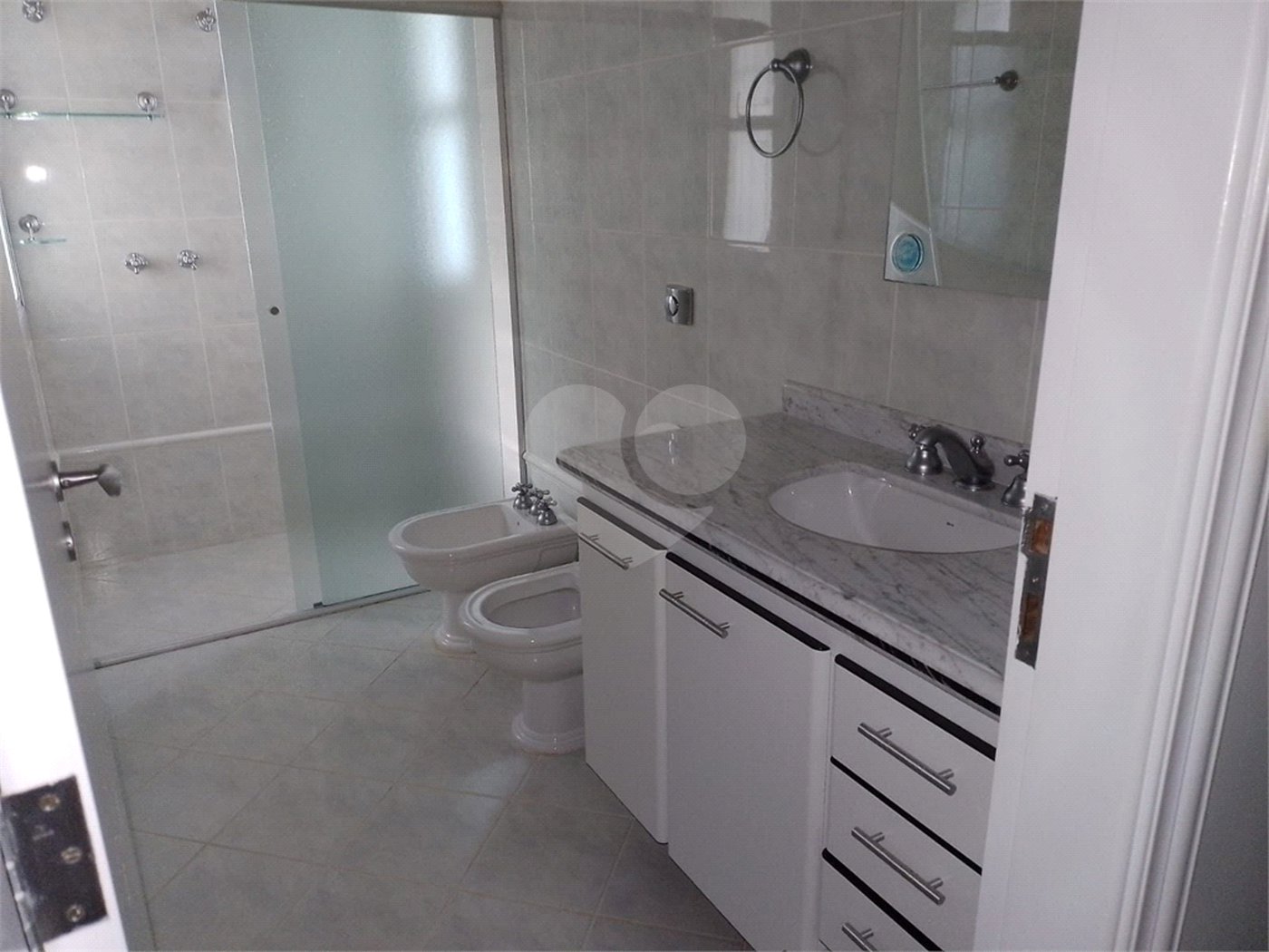 Casa à venda com 4 quartos, sendo 2 suítes,  em Vila Santista, Atibaia, SP