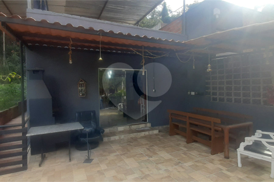 Sobrado à venda com 3 quartos, sendo 1 suíte, em Serra da Cantareira, Mairiporã, SP