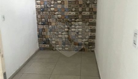 Salão para alugar em Vila Romanópolis, Ferraz de Vasconcelos, SP
