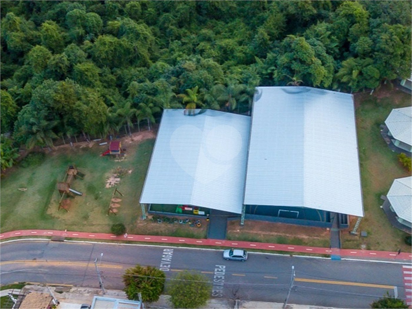 Casa à venda com 3 quartos, sendo 1 suíte,  no condomínio Horto Florestal II, Sorocaba - SP