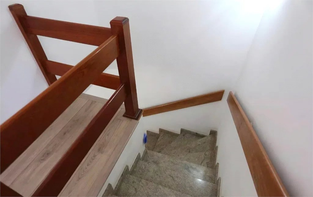 Casa à venda com 3 quartos, sendo 1 suíte, no condomínio Residencial Villagio, São Paulo - SP