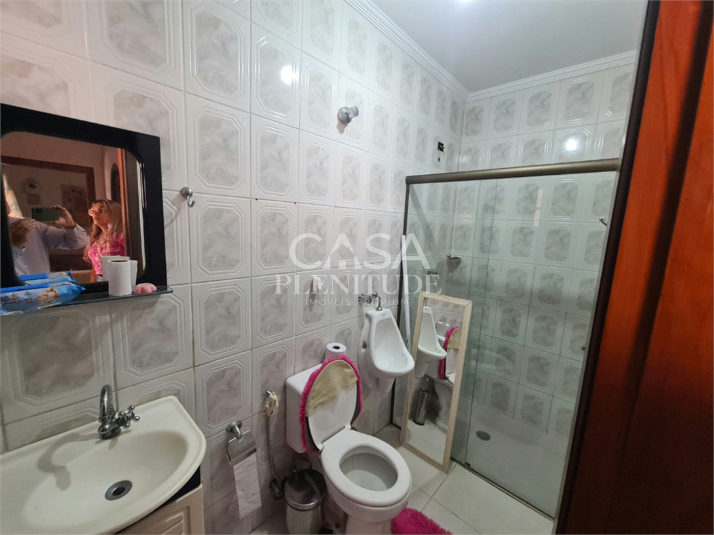 Casa em condomínio à venda com 4 quartos, sendo 3 suítes,  em Granja Olga II, Sorocaba, SP