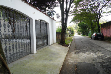 Casa à venda com 5 quartos, sendo 3 suítes, em Vila São Francisco, São Paulo, SP