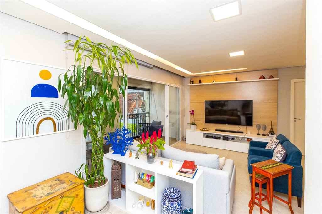 Apartamento à venda com 4 quartos, sendo 1 suíte, em Jardim Monte Kemel, São Paulo, SP