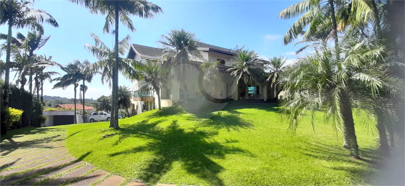 Casa à venda com 4 suítes no condomínio Parque Imperial da Cantareira, Mairiporã - SP