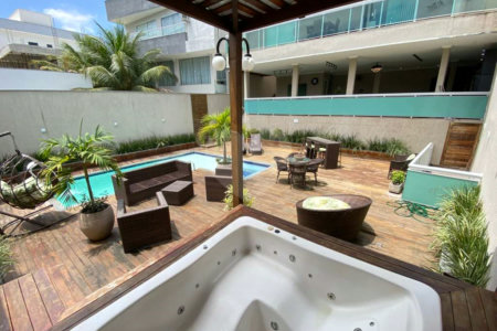 Casa à venda com 5 quartos, sendo 4 suítes, no condomínio Mansões da Prata, Rio de Janeiro - RJ
