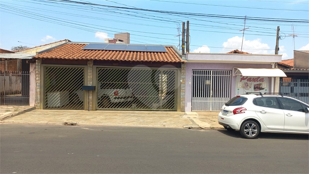 Casa à Venda no Jardim Hikare