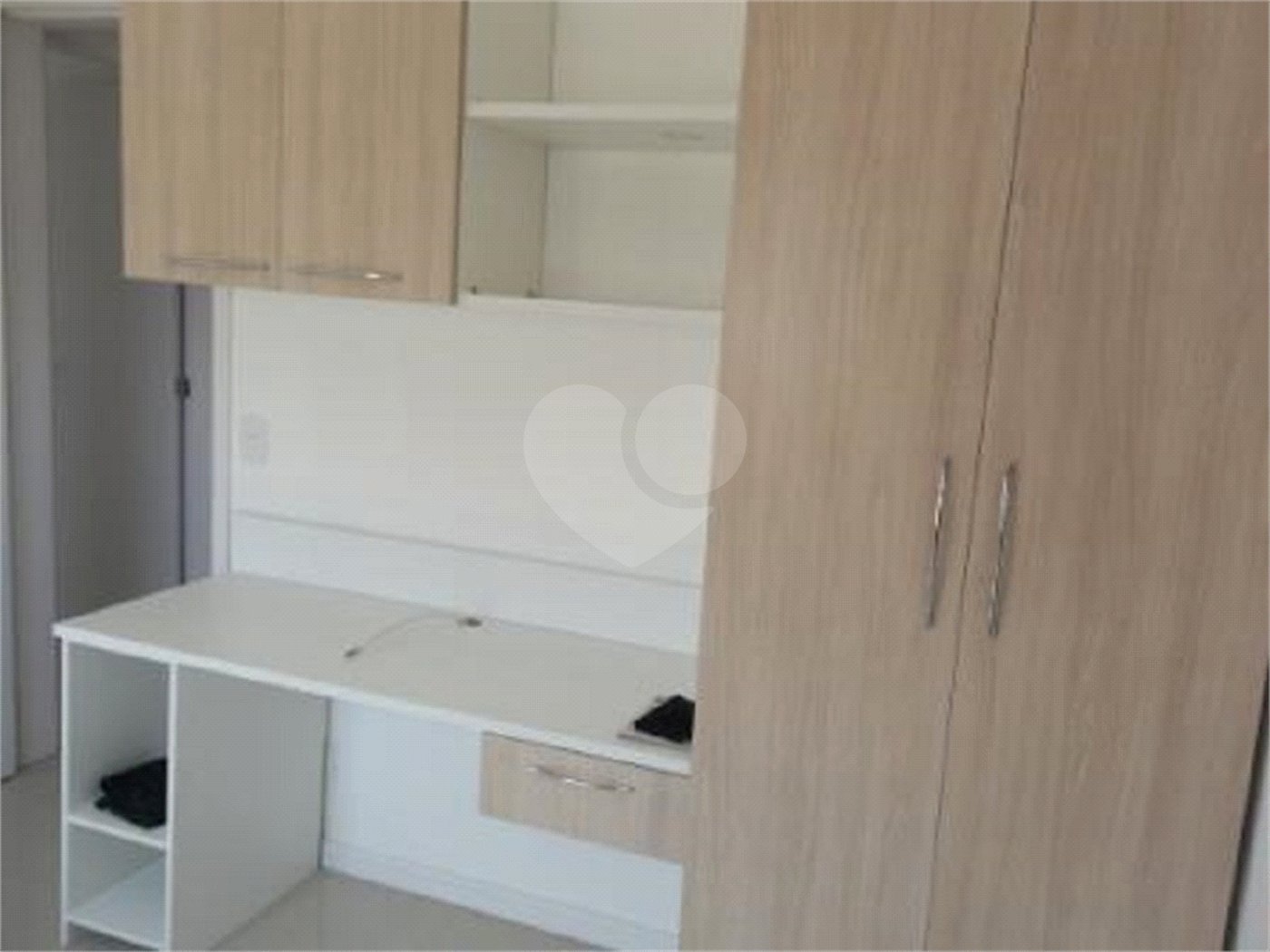 Lindo apartamento residencial mobiliado localizado na Vila Gumercindo.