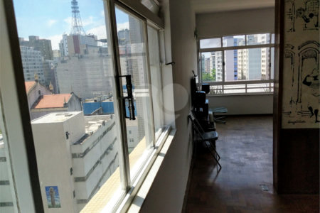 Apartamento à venda no bairro Bela Vista.