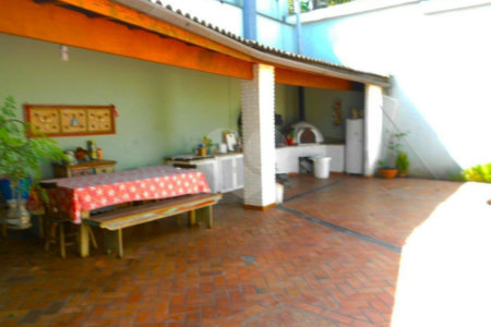 Sobrado à venda com 4 suítes em Jardim Petrópolis, São Paulo, SP
