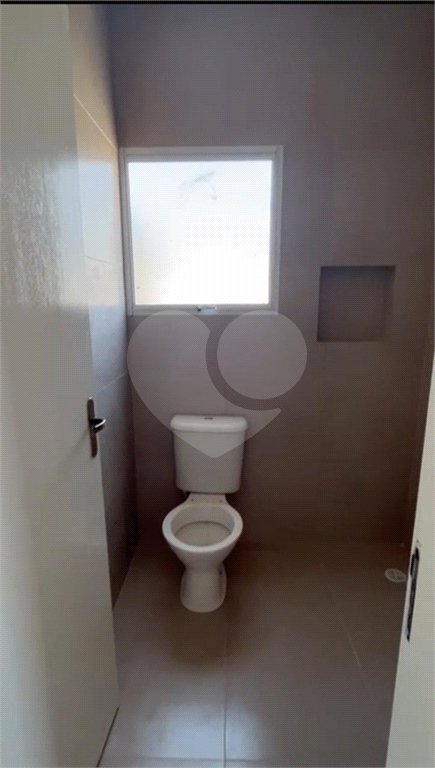 Casa à venda com 2 quartos em Chácara Holiday, Itaquaquecetuba, SP
