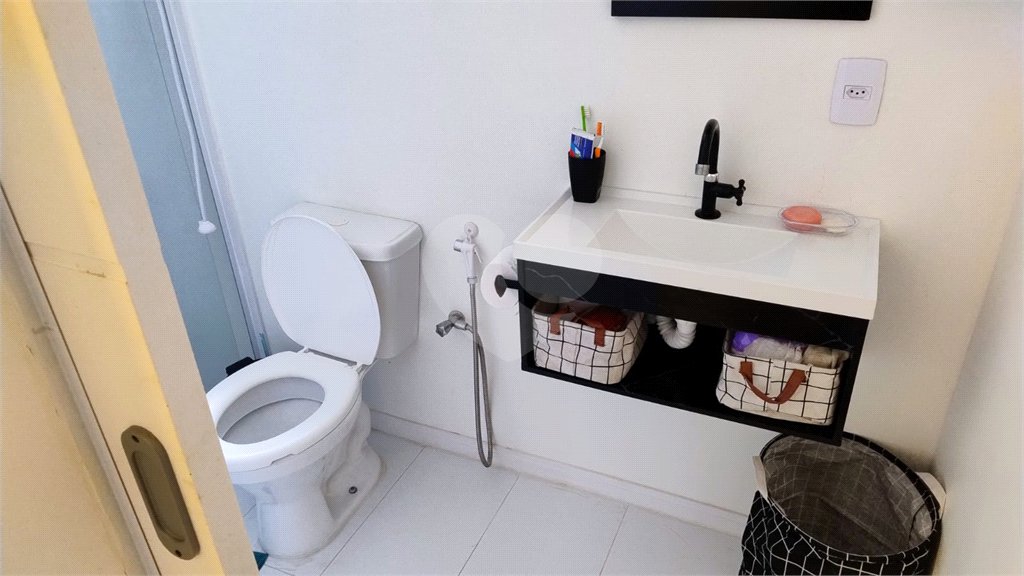 Casa à venda com 3 quartos, sendo 2 suítes, no condomínio Planície do Araguaia, Rio de Janeiro - RJ