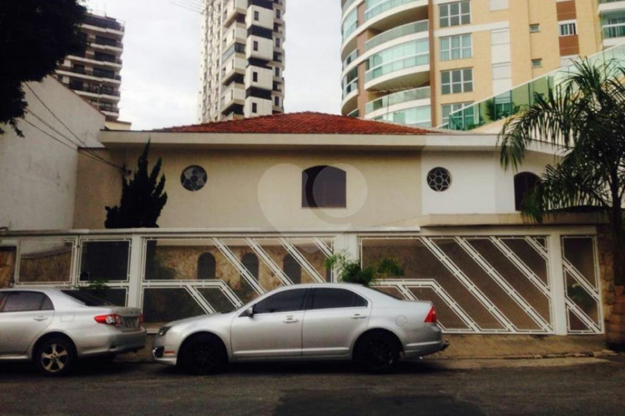 Casa à venda com 3 quartos, sendo 1 suíte, no condomínio Praça Doutor José Augusto César,12, São Paulo - SP