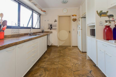 Apartamento para alugar com 5 quartos, sendo 3 suítes,  em Vila Ida, São Paulo, SP