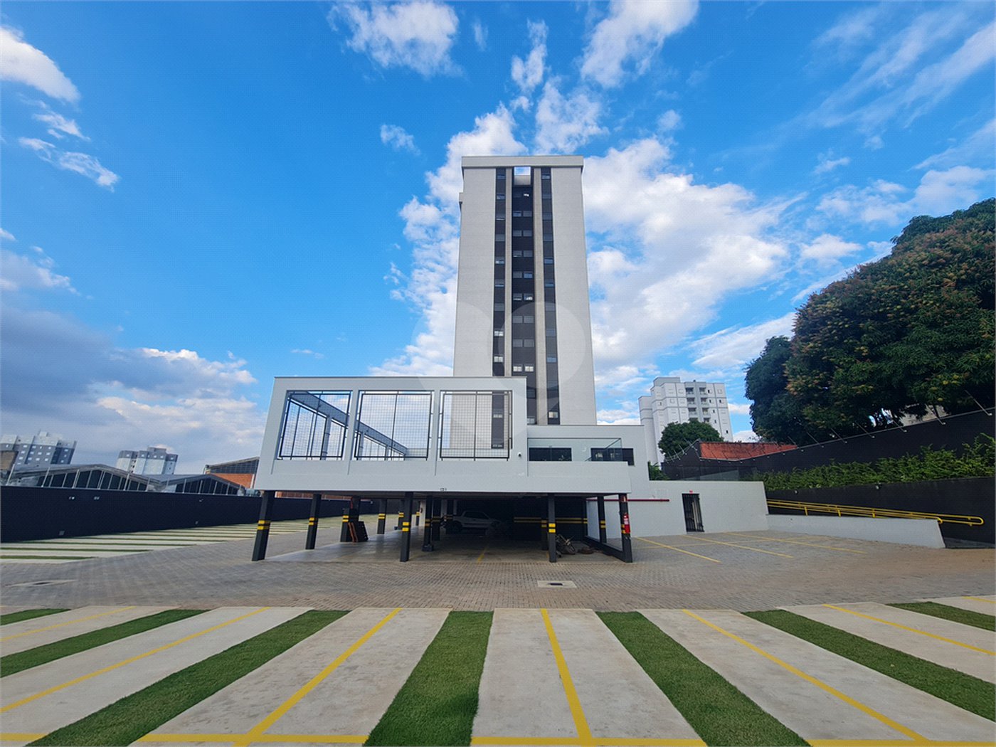 Apartamento à venda com 3 quartos, sendo 1 suíte,  em Jardim Refúgio, Sorocaba, SP