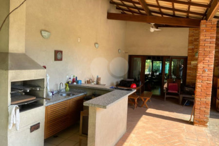 Casa à venda com 4 quartos, sendo 1 suíte, em Vila Morumbi, São Paulo, SP