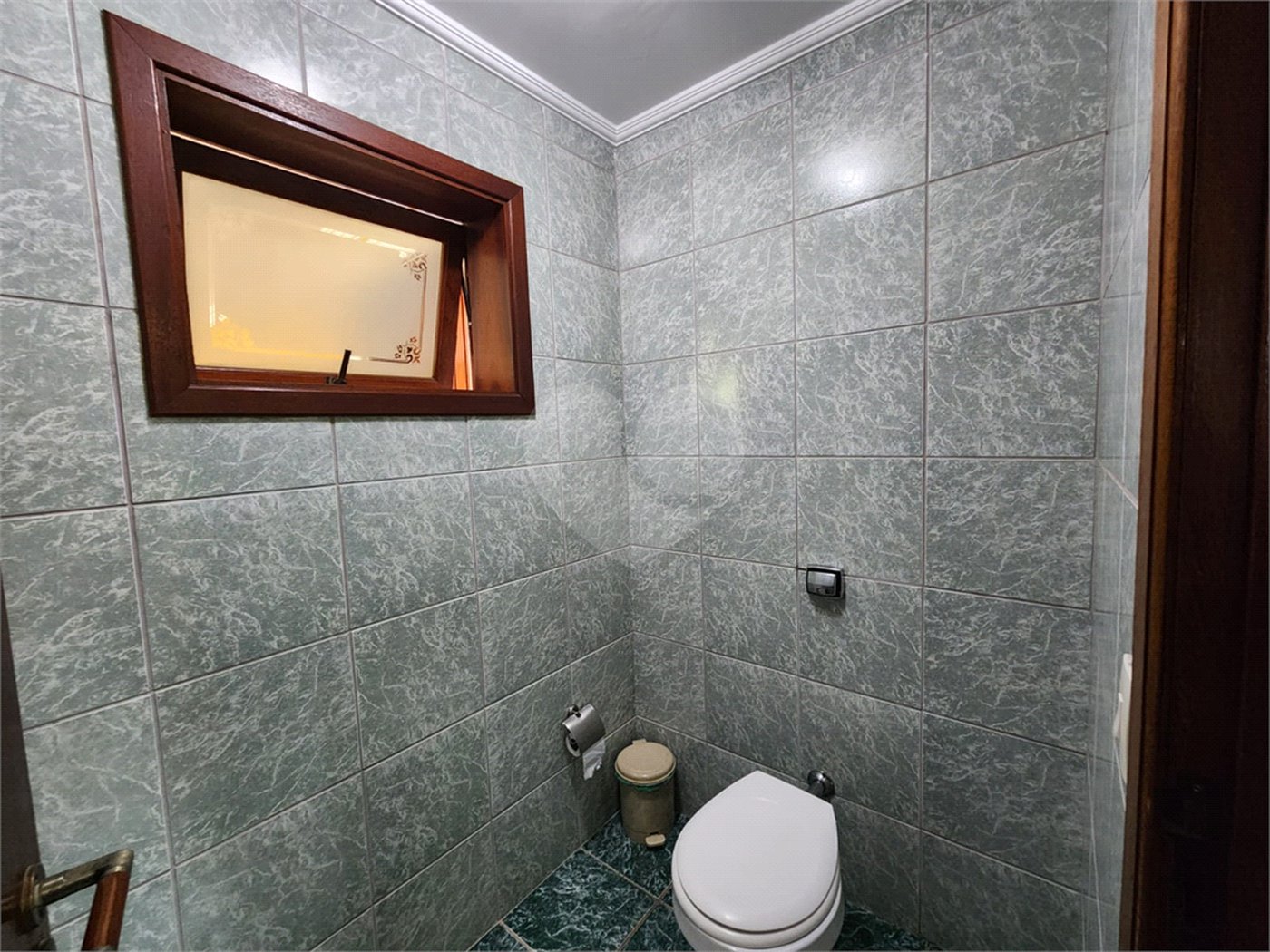 Casa à venda com 5 suítes no condomínio Suíça da Cantareira, Mairiporã - SP
