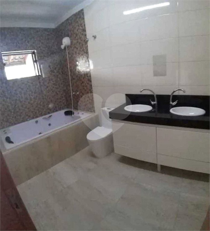 Chácara à venda com 3 quartos, sendo 1 suíte, em Caguassu, Sorocaba, SP