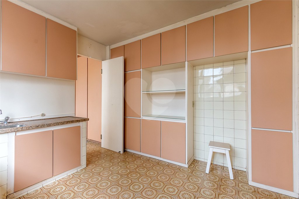 Apartamento à venda com 3 quartos, sendo 1 suíte, em Santa Cecília, São Paulo, SP