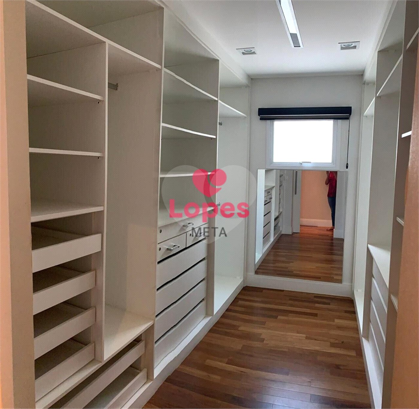Casa para alugar com 4 suítes em Urbanova, São José dos Campos, SP