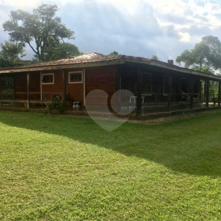 Sítio à venda com 4 quartos, sendo 2 suítes, em Jardim Paiol, Campo Limpo Paulista, SP