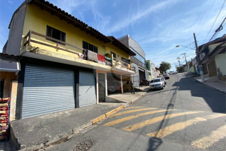 Salão para alugar em Vila Júlia, Poá, SP