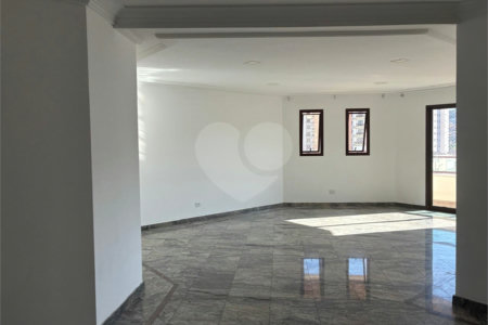 Apartamento à venda com 3 suítes em Vila Galvão, Guarulhos, SP