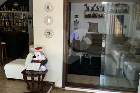 Sobrado à venda com 4 quartos, sendo 3 suítes,  em Jardim Alvinópolis, Atibaia, SP