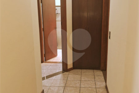 Casa à venda com 3 quartos, sendo 1 suíte, no condomínio Acmti - Colinas do Mosteiro, Terras de Itaici e Recanto dos Pássaros, Indaiatuba - SP