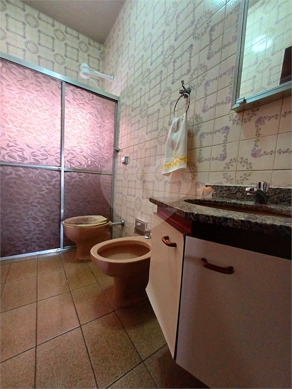 Casa à venda com 4 quartos, sendo 1 suíte, em Vila Paulicéia, São Paulo, SP