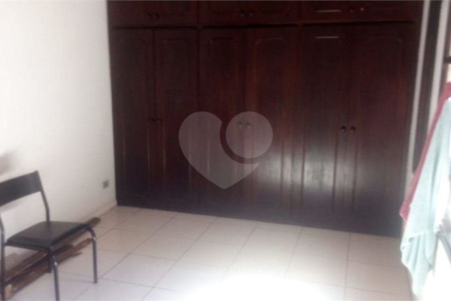 Sobrado à venda com 5 quartos, sendo 1 suíte, em Roseira, Mairiporã, SP
