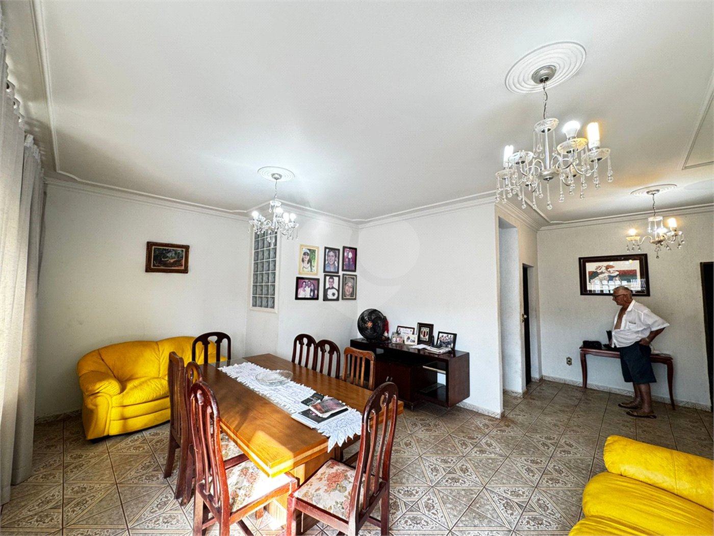 Sobrado à venda com 5 quartos, sendo 2 suítes, em Vila Monte Alegre, Ribeirão Preto, SP
