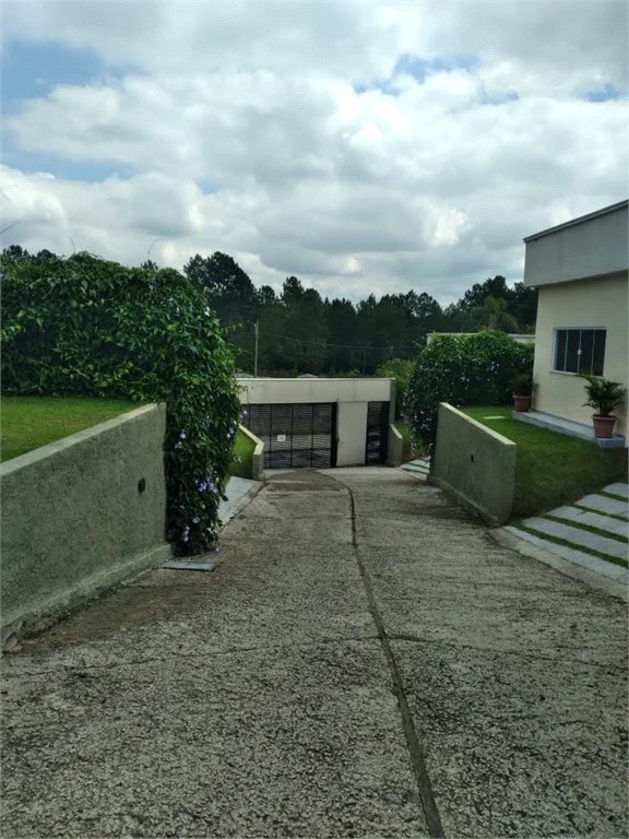 Casa à venda com 4 suítes no condomínio Saint Thomás Rua Uruana,9, Carapicuíba - SP